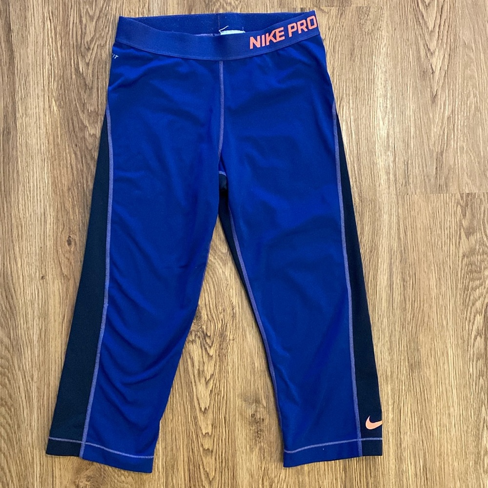 Nike capri leggings